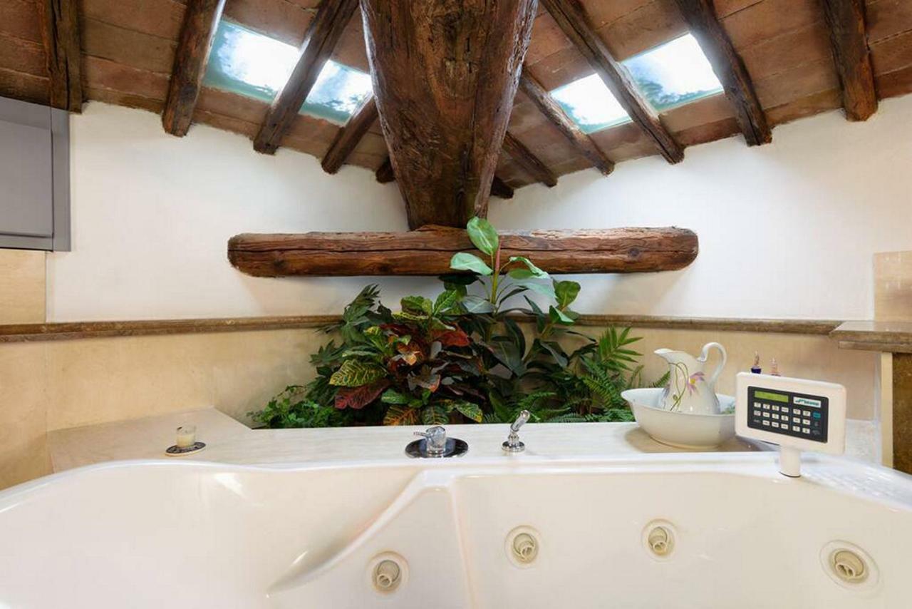 Penthouse In Siena Near Piazza Del Campo Apartment ภายนอก รูปภาพ